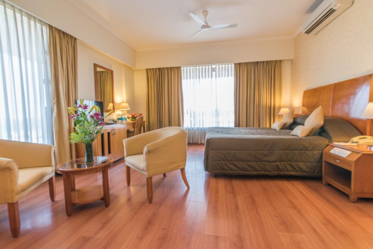 Sai Vishram Business Hotel Kammasandra 外观 照片